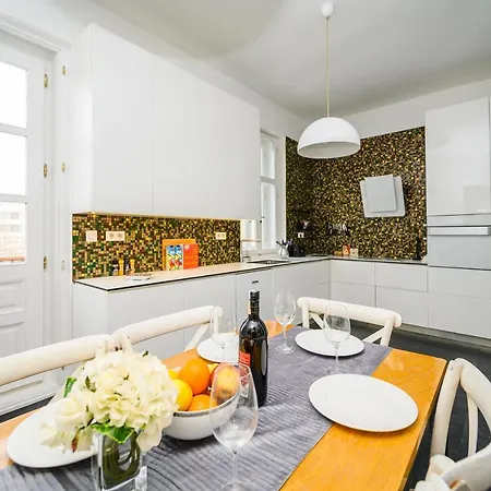Lejlighed Luxury And Fabulous 3bdr Close To Center *