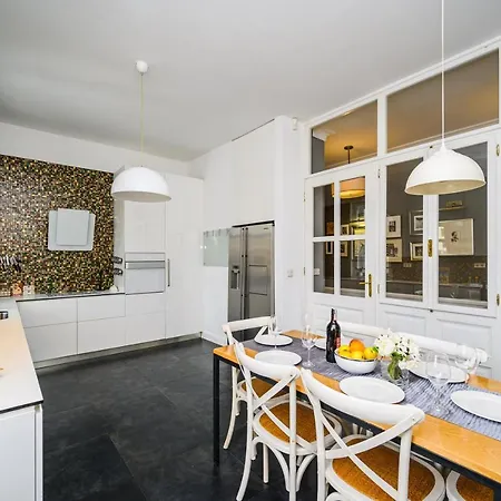 Luxury And Fabulous 3bdr Close To Center