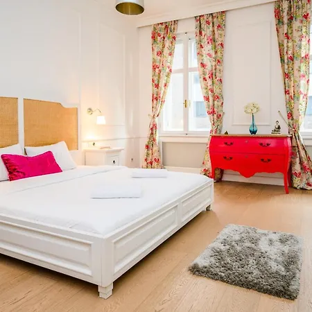 Lejlighed Luxury And Fabulous 3bdr Close To Center