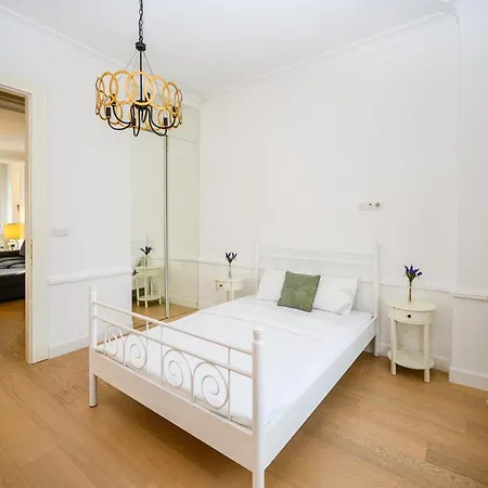 Luxury And Fabulous 3bdr Close To Center