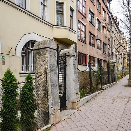 Luxury And Fabulous 3bdr Close To Center Lejlighed